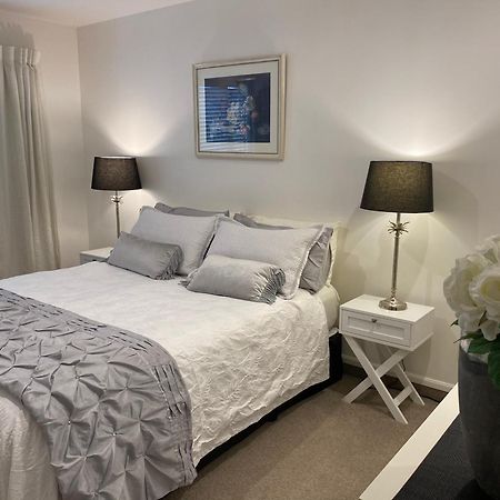 Maison Blue - Chic Garden Apartment Napier Dış mekan fotoğraf